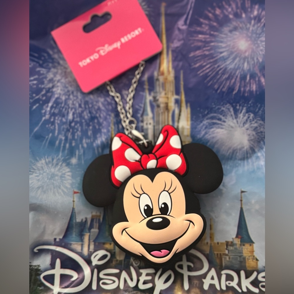 NWT Tokyo Disney Minnie Mouse Coin Pouch Bag Charm
